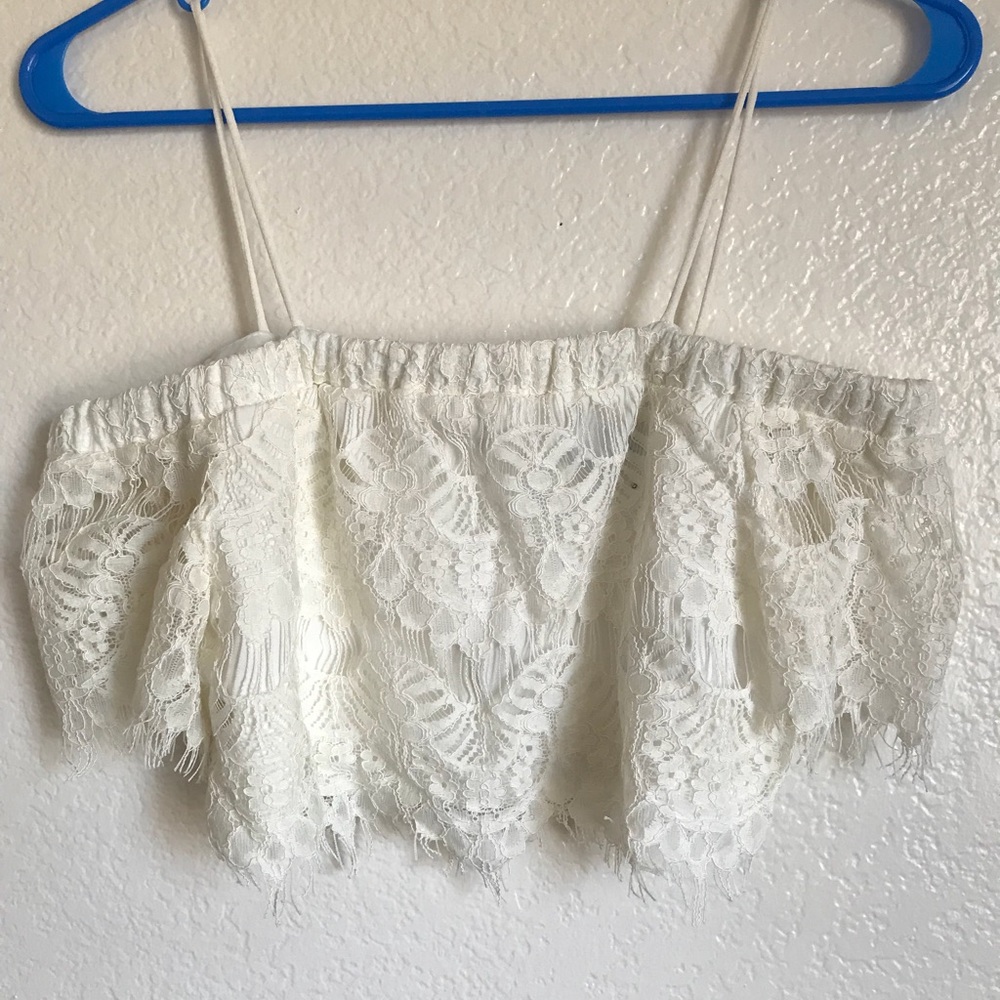 TOPSHOP LACE OFF SHOULDER CROP TOP